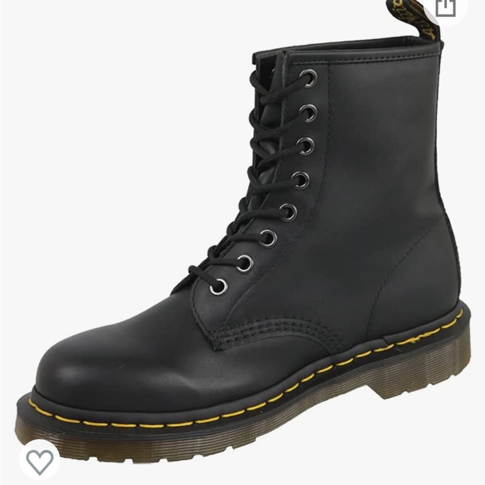 Dr. Martens original combat boot! Women’s size 8
